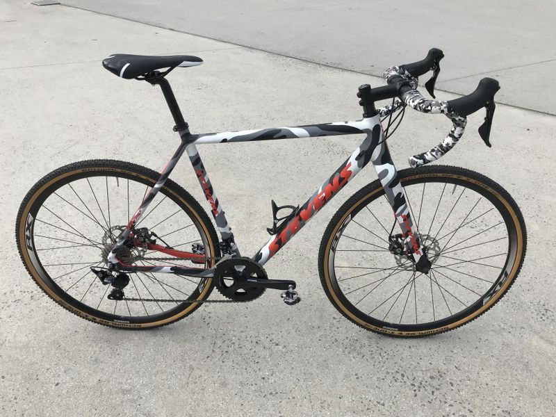 STEVENS CAMOUFLAGE - hliníkový rám / SHIMANO 105 - vel. rámu 56 cm