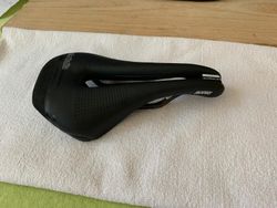 Selle Italia Novus Boost Kit Carbonio Superflow L3 sedlo