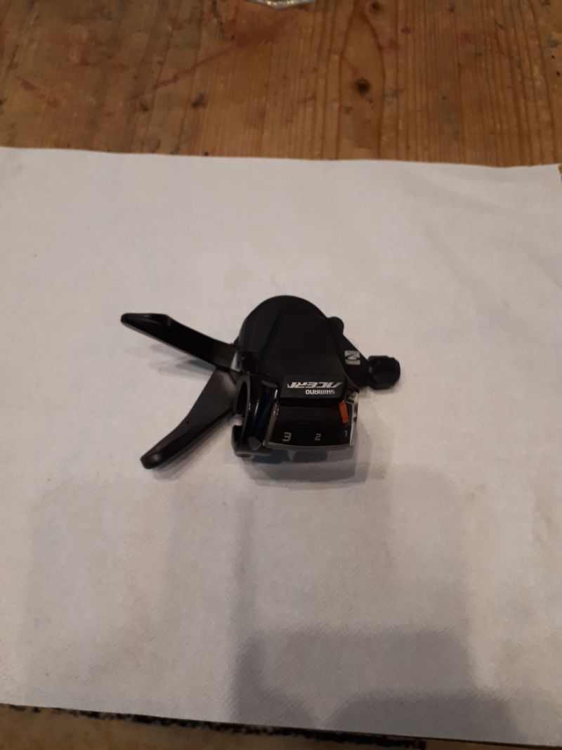 Řazení Acera SL-M3000,3 polohy