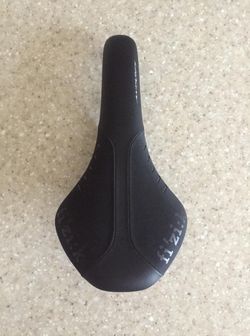 SILNIČNÍ SEDLO FIZIK ANTARES R5 FIZIK