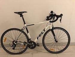 Prodám silniční kolo Felt FR 40 - bílá barva, velikost 56