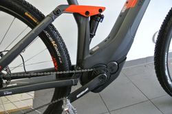 STEREO HYBRID 120 Pro 500 velikost rámu 19"