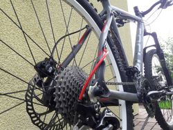 Super stav!! Sada shimano XT. Nejeté kotouče a destičky...