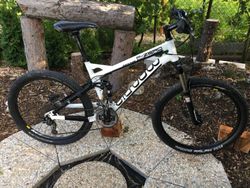 Mondia F-Zero Shimano Deore