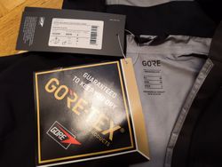Gore C5 GORE-TEX Active Trail Hooded Jacket velikost M NOVA bunda