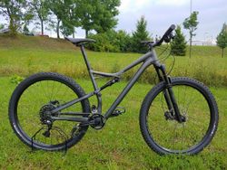 Prodám nové celoodpružené horské kolo Specialized Camber Comp 2017