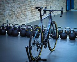 Factor O2 disc vel. 58 Sram Red Etap