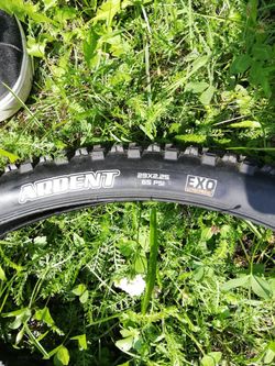 Kevlarový plášť Maxxis Ardent EXO 29x2.25 sundaný z nového kola