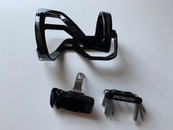 Multiklíč s držákem na košík Specialized SWAT včetně košíku Zee Cage II