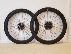 Nová zapletená kola MAVIC COSMIC PRO CARBON DB z nového kola