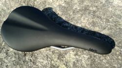 Prodám sedlo Fabric Scoop Shallow Elite