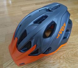 Nová MTB helma Uvex Stivo CC 2017 Grey-Neon Orange, velikost 57-61