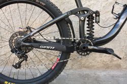 Karbonová enduro mašina Giant Reign (na prodej i samostatný rám, nebo rám + vidlice)