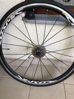Set zapletena kola Mavic Cosmic Elite UST - 1 sezona (cca 4tis Km) - zadne poskozeni (jako nove)