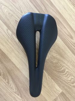 Sedlo Bontrager Montrose Comp