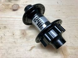 DT Swiss 240s 20mm osa