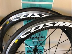 Mavic Cosmic Carbon (plášť)