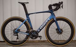 Unikátní S-Works Venge ViAS Disc Di2 Chameleon, 56cm (176-188cm), stav nového kola.