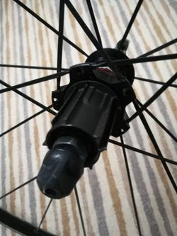 Mavic aksium