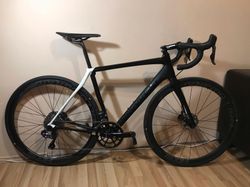 CANNONDALE SYNAPSE HI-MOD BLACK INC. DISC DI2
