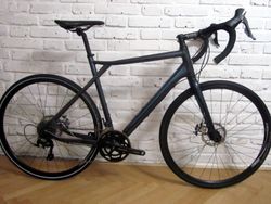 GT GRADE 2018 na Shimano 105 5800. 56 cm. Super stav
