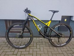 Canyon Neuron AL 7.0 / model 2018 / velikost L / barva Hornet-Black, v záruce
