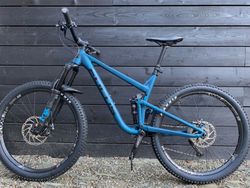 Focus 27"JAM 6.9 SEVEN NAVYBLUE