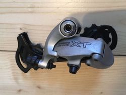 Přehazovačka Shimano Deore XT RD-M750, 9s, dlouhé ramínko, skvělý stav