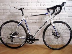 CANNONDALE SYNAPSE DISC na Shimano Tiagra. 56 cm.