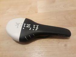 Fizik Tundra M3 celokarbonové