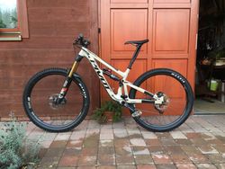 Enduro Pivot Firebird 29", vel.S, zdvihy 170mm/162mm
