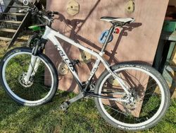 Kellys MAGNUS white kola 26", 17,5"