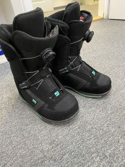 Dětské snowboardové boty HEAD s BOA utahováním.