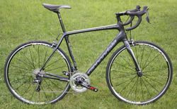 CANNONDALE Synapse Carbon Ultegra - pohodlné silniční kolo s karbonovým rámem - NOVÉ