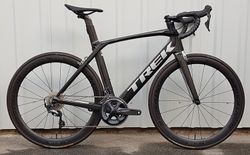 Trek Madone SL6 + celokarbonová kola Aeolus PRO 5 TLR, vel L/56cm, najeto 500km
