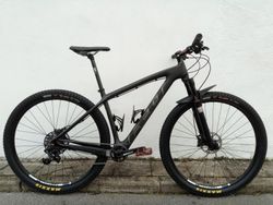 Lehké karbonové kolo Felt Nine na 29" s výbavou Sram 1x11