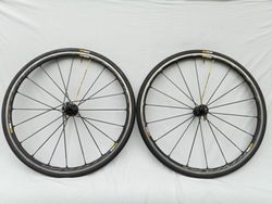 Silniční kola MAVIC KSYRIUM PRO UST, včetně pláštů MAVIC KSYRIUM PRO GRIPLINK a duší