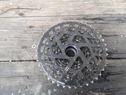 Sram XG 1175, xD, 10-42, ca 2000km, stav ok