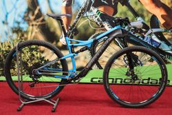 Nové kolo Cannondale Scalpel 29 Carbon 2 2015 blue velikost L