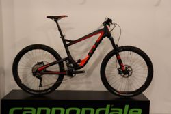 Nové kolo GT Sensor 27,5" Carbon Expert raw/neon red 2017 velikost L