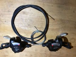 Sada Shimano XT 3/2x10 – vše je typ M780, 2 páčky, přesmykač, přehazovačka, kazeta 11-36, řetěz