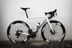 Officine Mattio Granfondo Sram Force eTap AXS FFWD F4 - NOVÉ