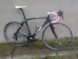 Leader Fox celokarbon, Shimano 105, Fulcrum racing S Four, výborný Stav!!!