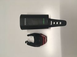 světlo HIGHLUX 30 USB+ blikačka BLACKBURN