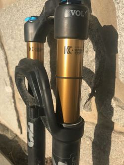 prodám TOP vidlici FOX 32 FACTORY StepCast Kashima 29", boost 110x15, zdvih 100mm