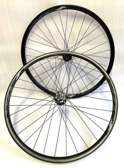 Gravel kola JALCO CR25D + QUANDO Road Disc