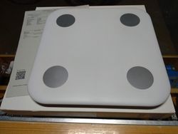 Xiaomi Mi Body Composition Scale 2 - nepoužívaná, Chytré hodinky Xiaomi AmazFit