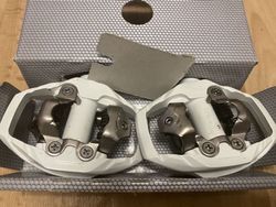 Pedaly Shimano PDM 530 - nové