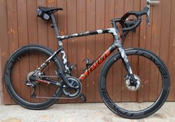 Prodám jedinečnou silniční rámovou sadu Specialized Tarmac SL6 2019 Disc, vel. 58 ve skvělém stavu