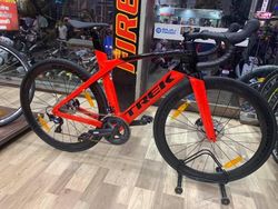 TREK MADONE SL 6 DISC ROAD BIKE 2020